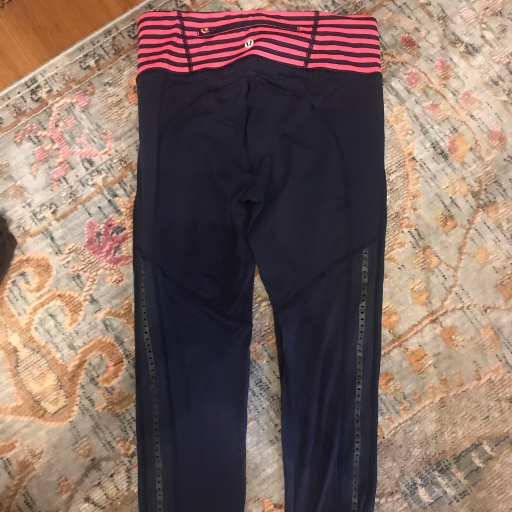 LuluLemon Navy blue Capri leggings